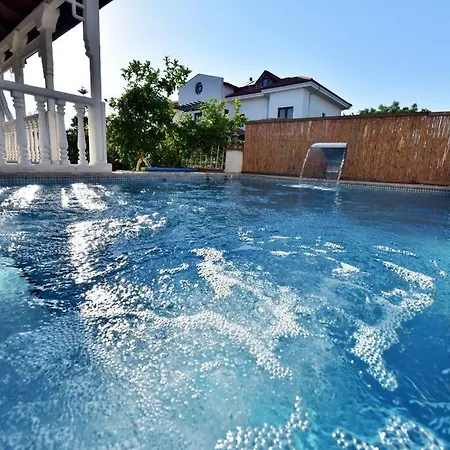 别墅 Private Pool. 费特希耶